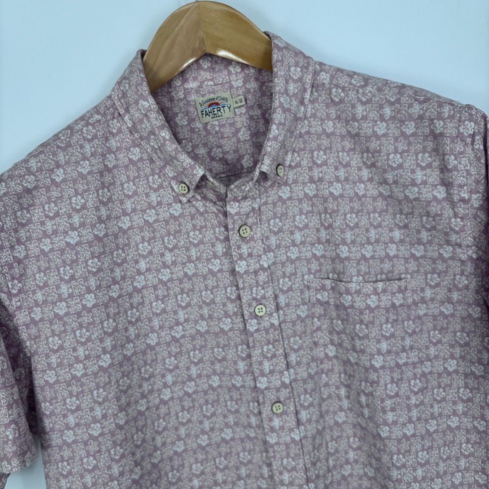 Faherty Hemp Tencel Short Sleeve Button Down Shirt Mens XL Pink Floral Geometric